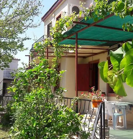 Sunny Villa
