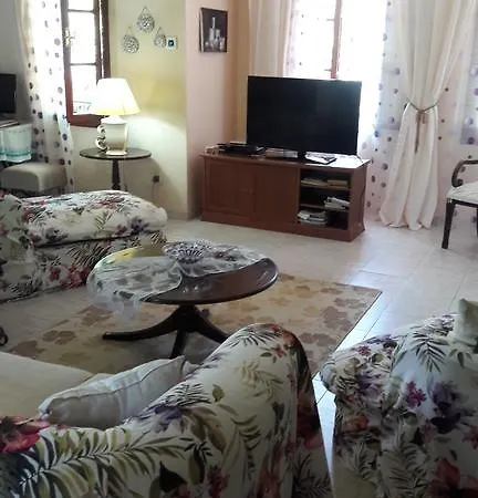 Sunny Villa *