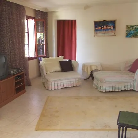 Sunny Villa